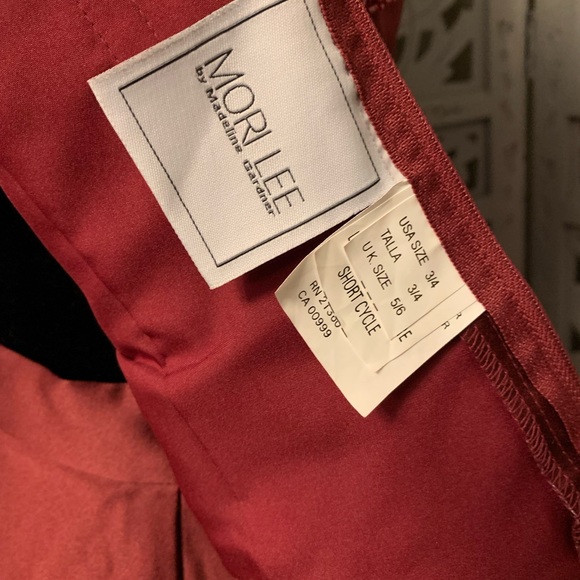 NEW! MORI LEE BURGUNDY RED TOP & SKIRT FORMAL PROM DRESS EVENING GOWN - Picture 14 of 15